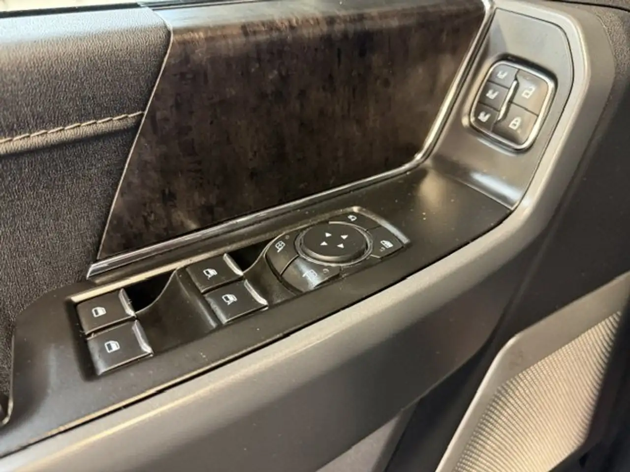 Ford F-150 - Image 18