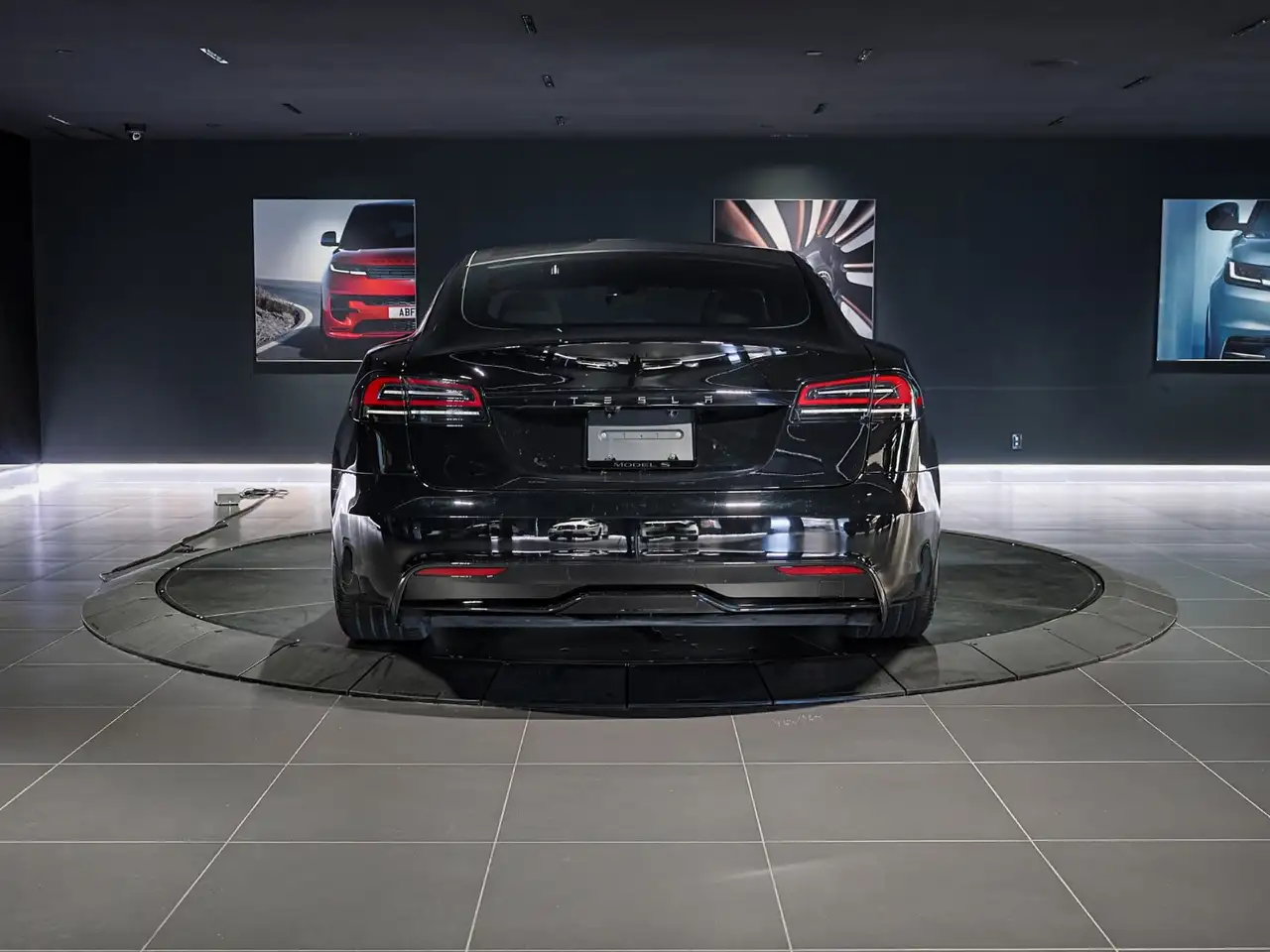 Tesla Model S - Image 6