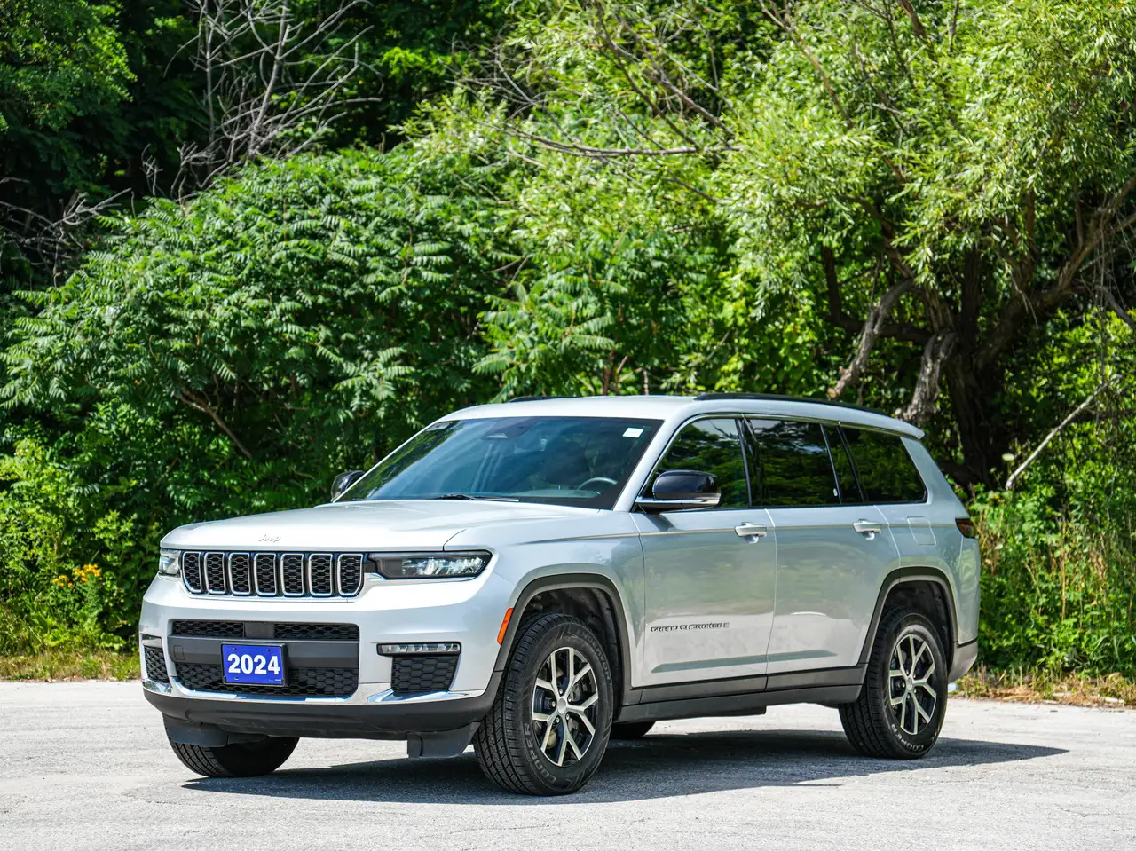 Jeep Grand Cherokee - Image 11
