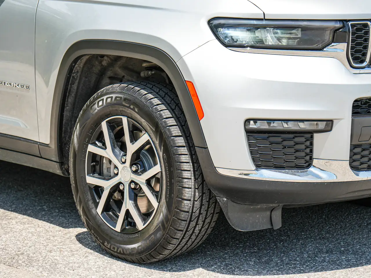 Jeep Grand Cherokee - Image 3