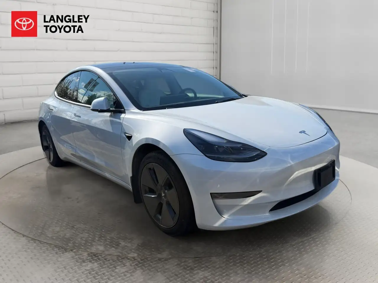Tesla Model 3 - Image 5