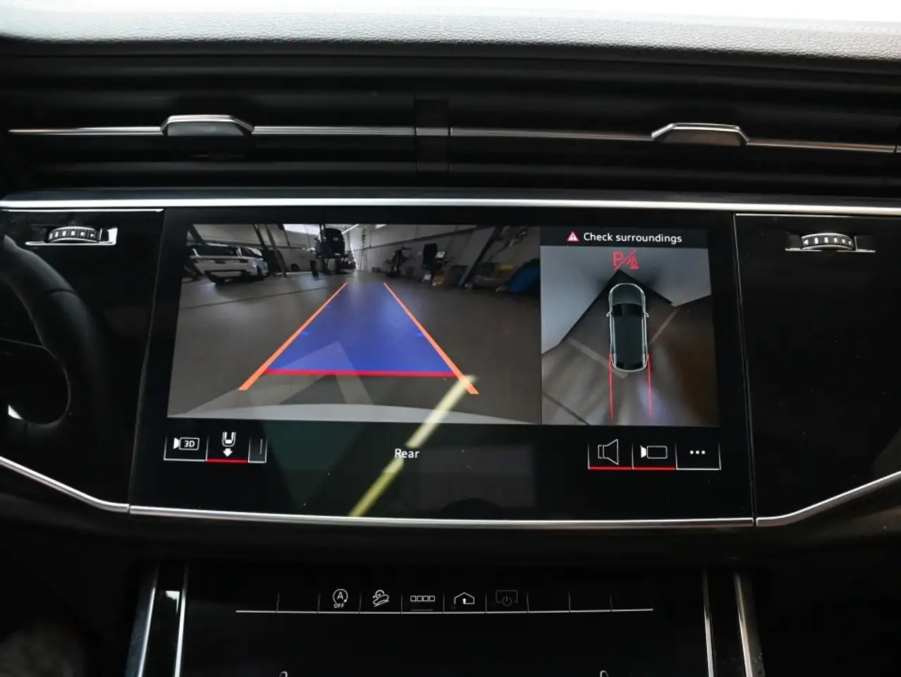 Audi Q8 - Image 25