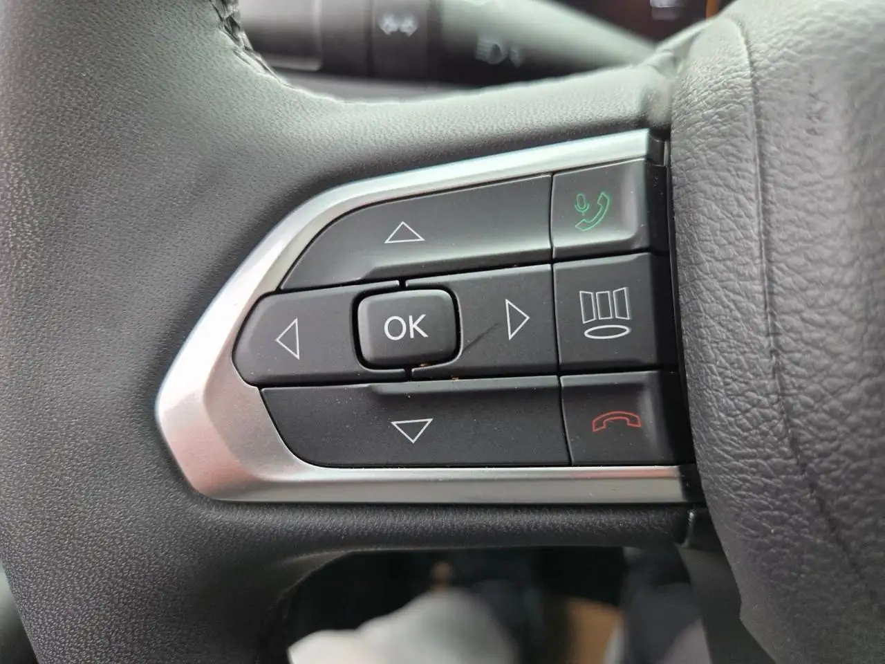 Jeep Compass - Image 18