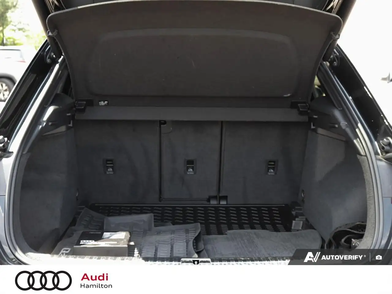 Audi Q3 - Image 10