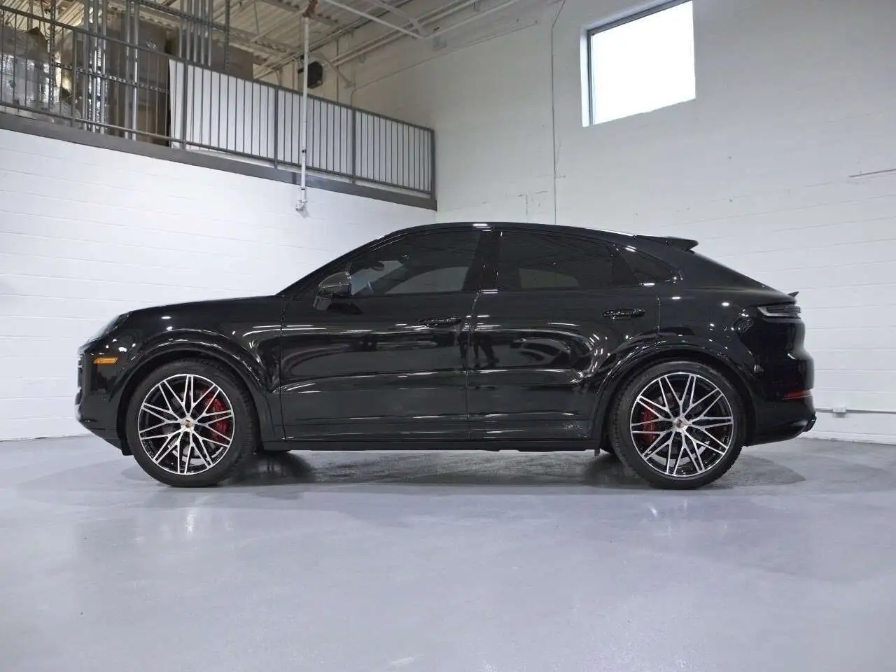 Porsche Cayenne - Image 4