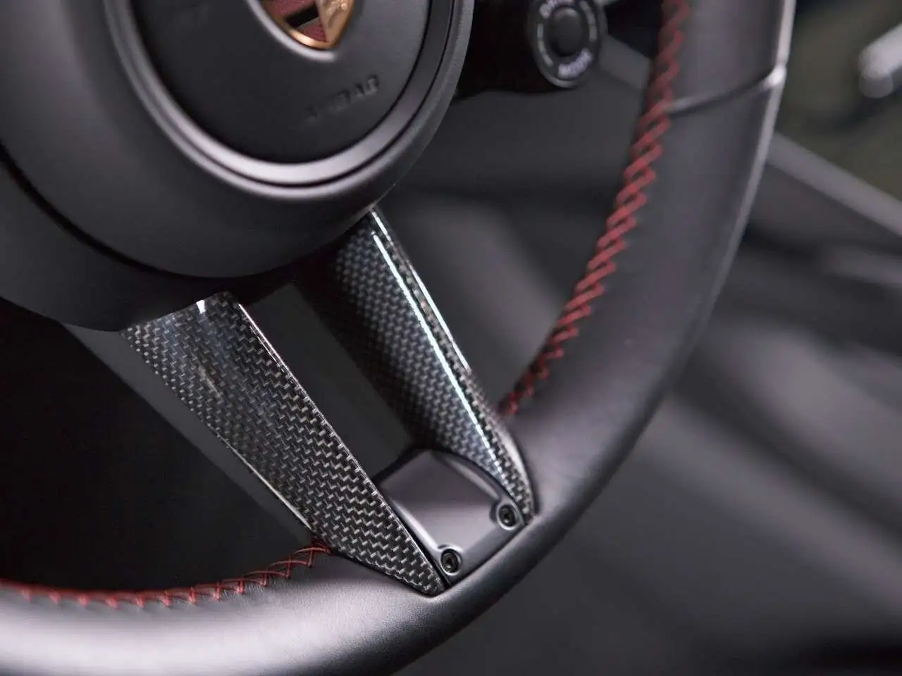 Porsche Cayenne - Image 28