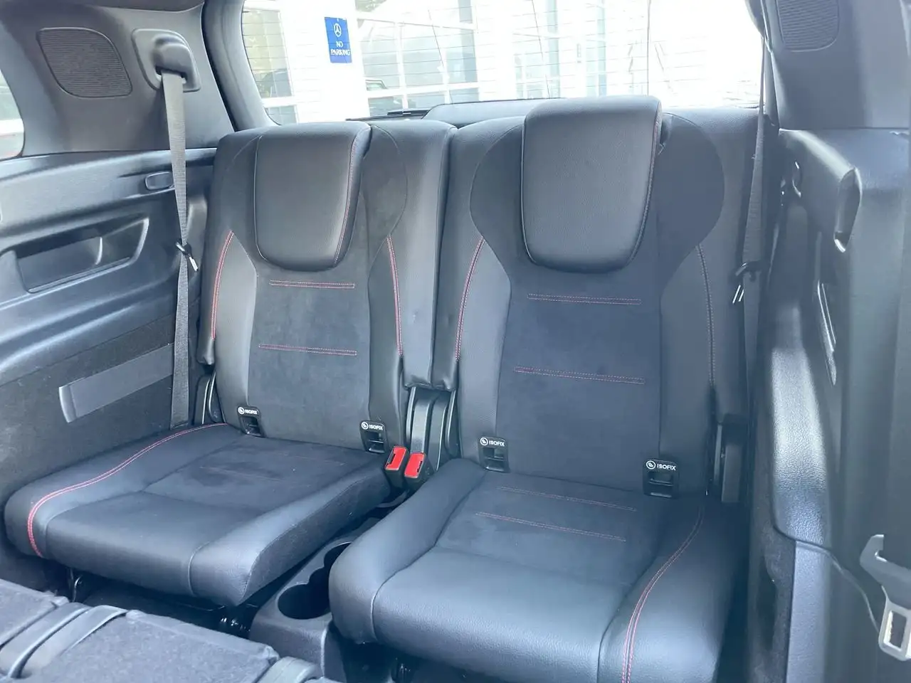 Mercedes-Benz GLB - Image 32