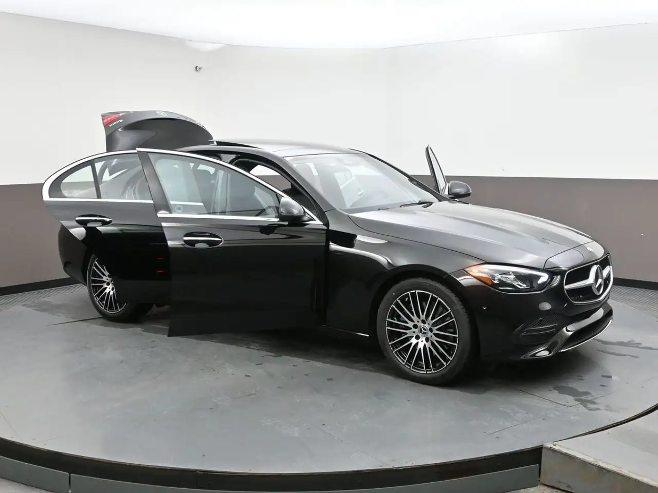 Mercedes-Benz C-Class - Image 41