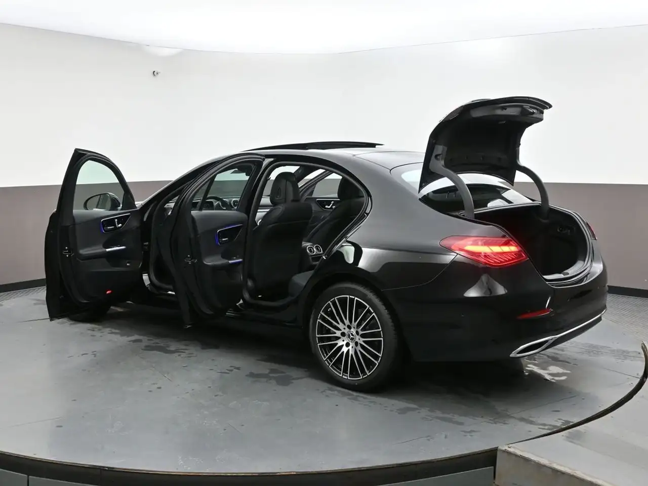 Mercedes-Benz C-Class - Image 45
