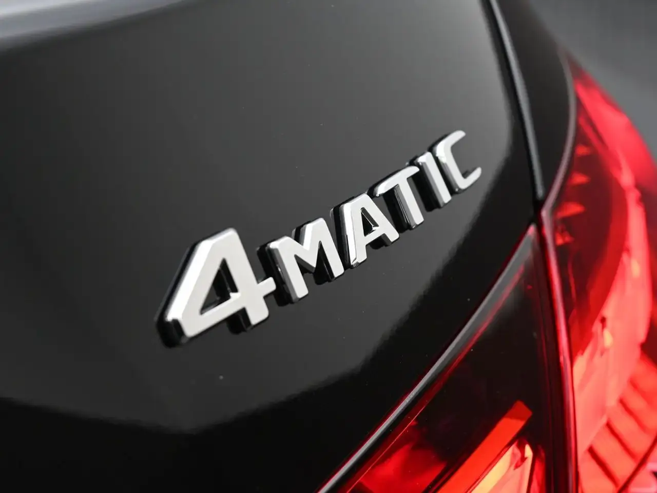 Mercedes-Benz C-Class - Image 21