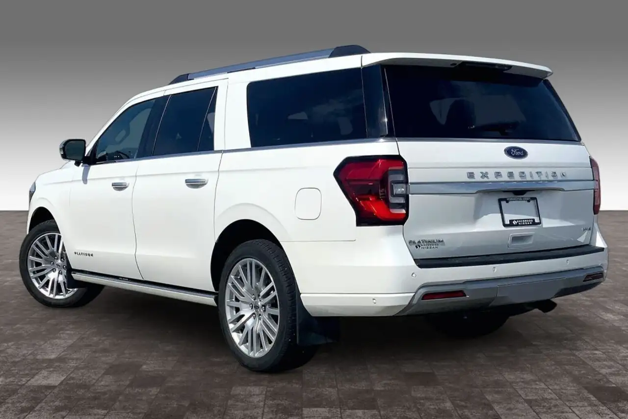 Ford Expedition - Image 10