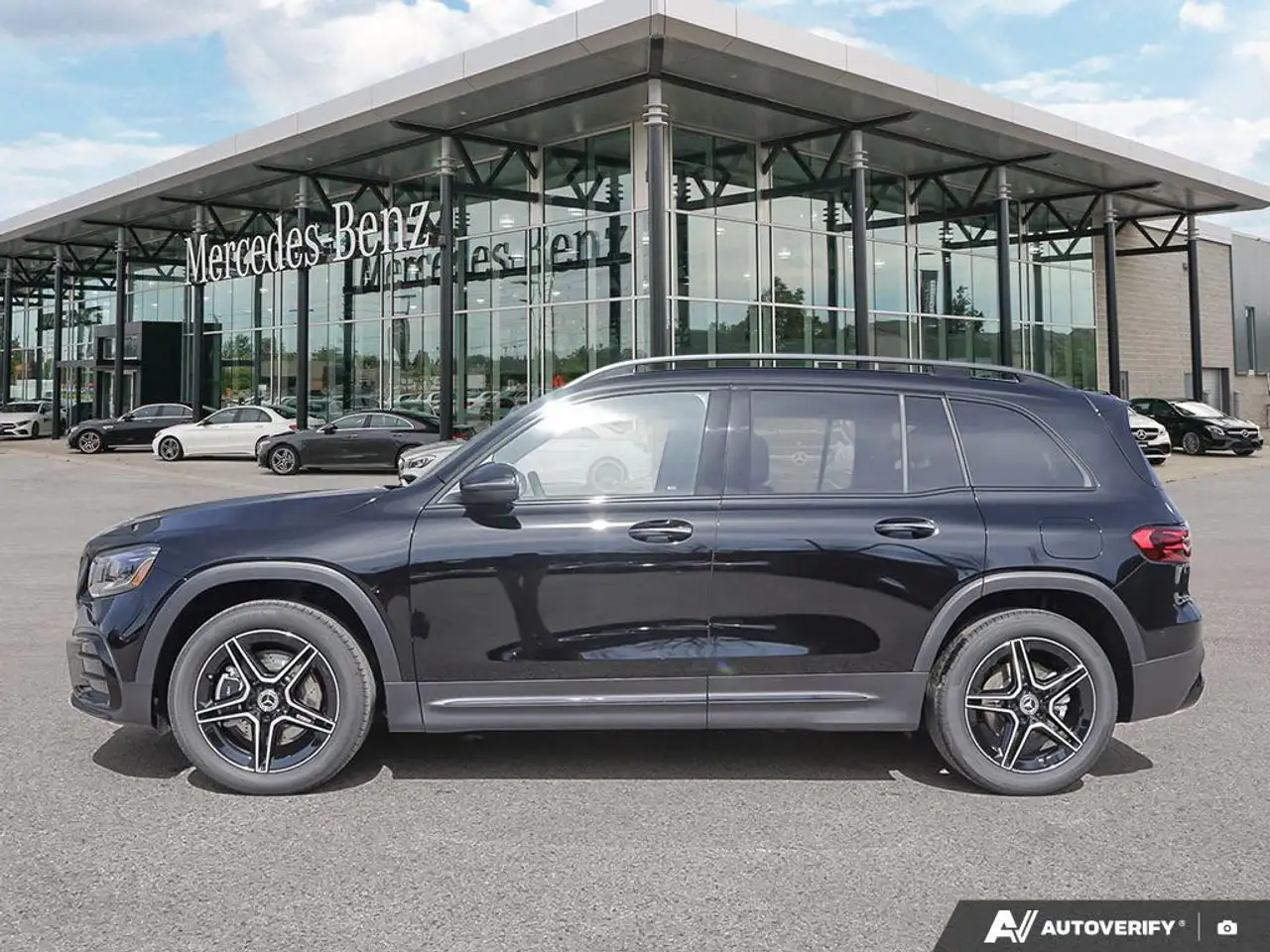 Mercedes-Benz GLB - Image 3