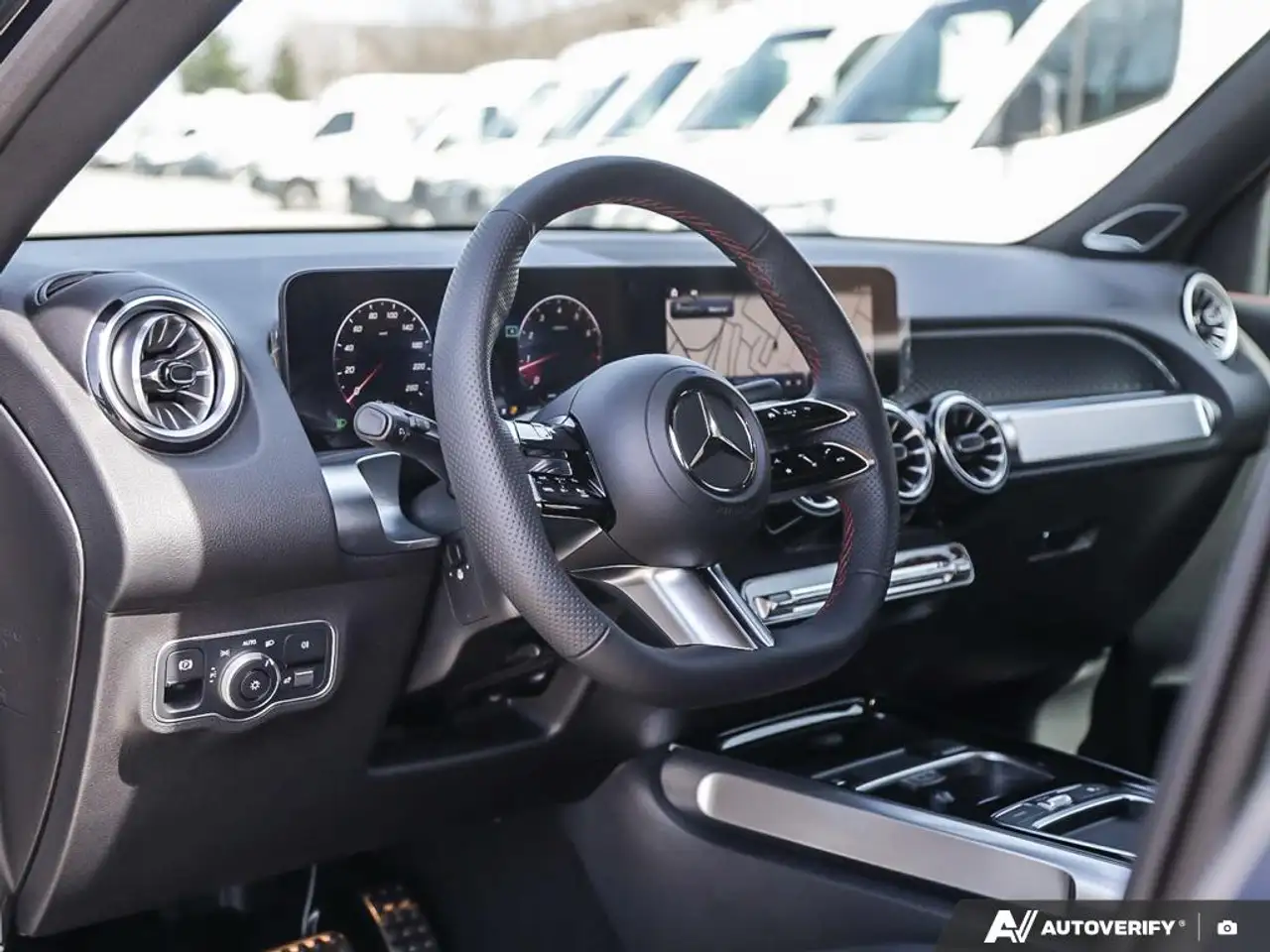 Mercedes-Benz GLB - Image 13