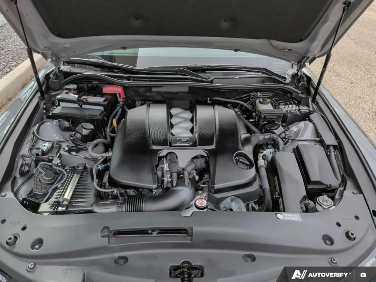 Lexus IS - Image 10