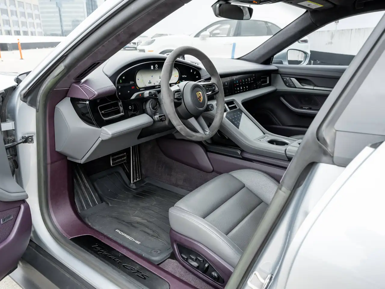 Porsche Taycan - Image 4