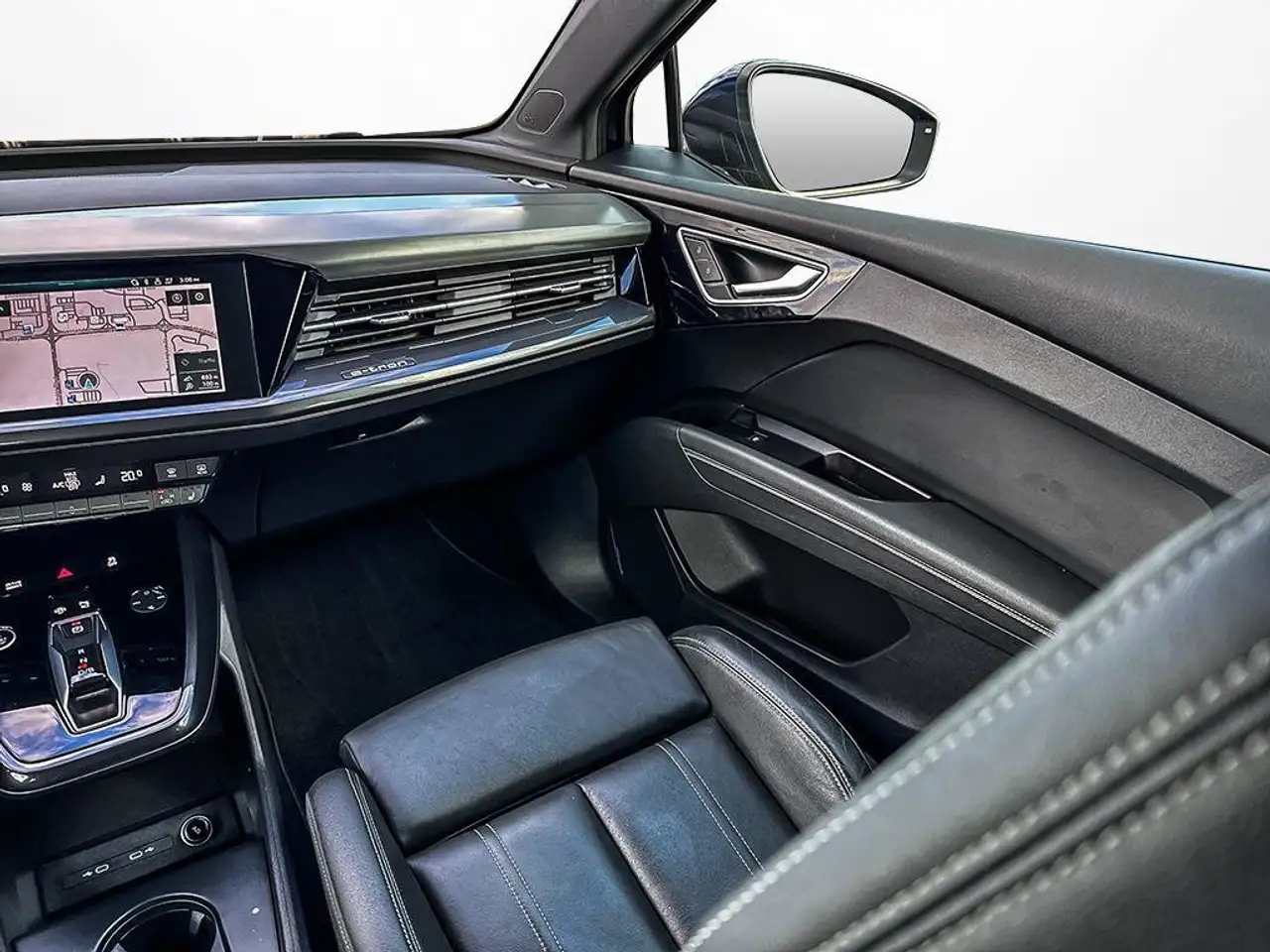 Audi Q4 e-tron - Image 29