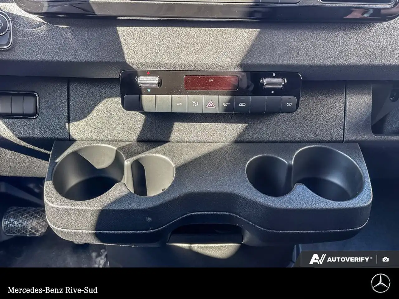 Mercedes-Benz Sprinter - Image 15