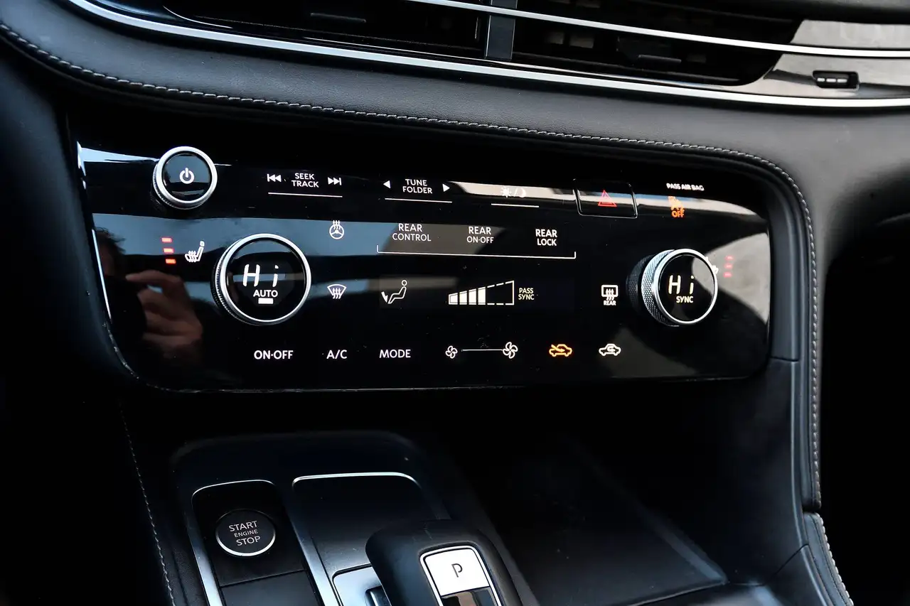 Infiniti QX60 - Image 13