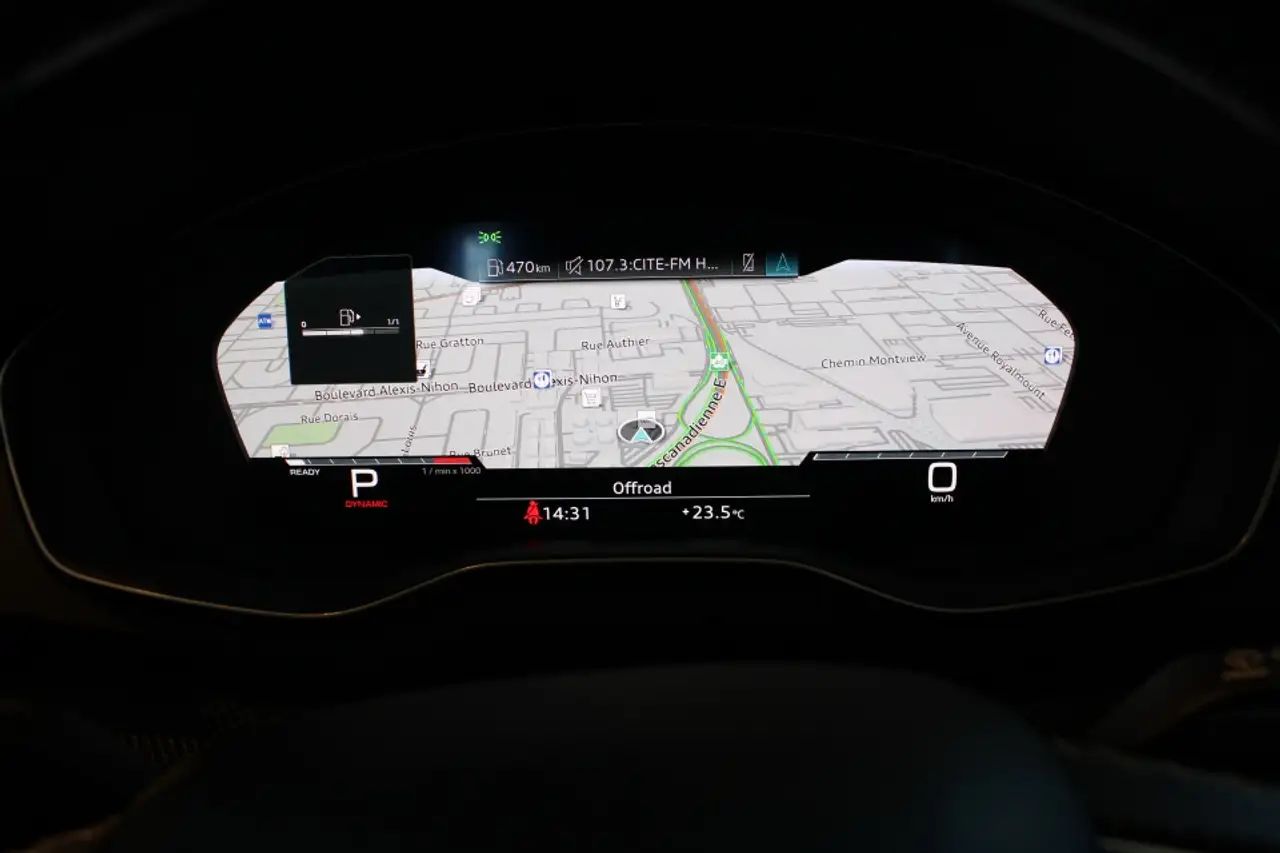 Audi SQ5 - Image 13
