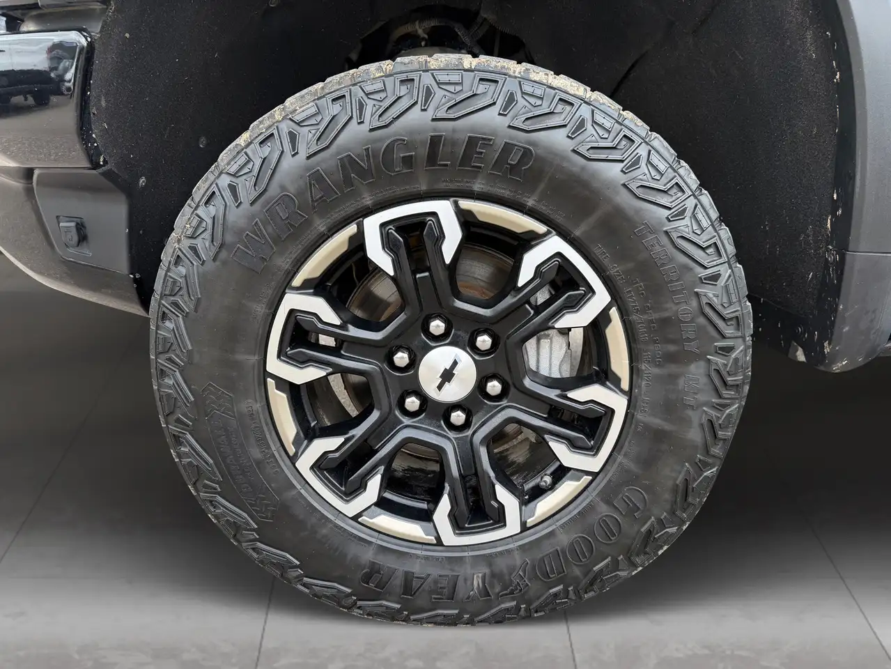 Chevrolet Silverado 1500 - Image 6