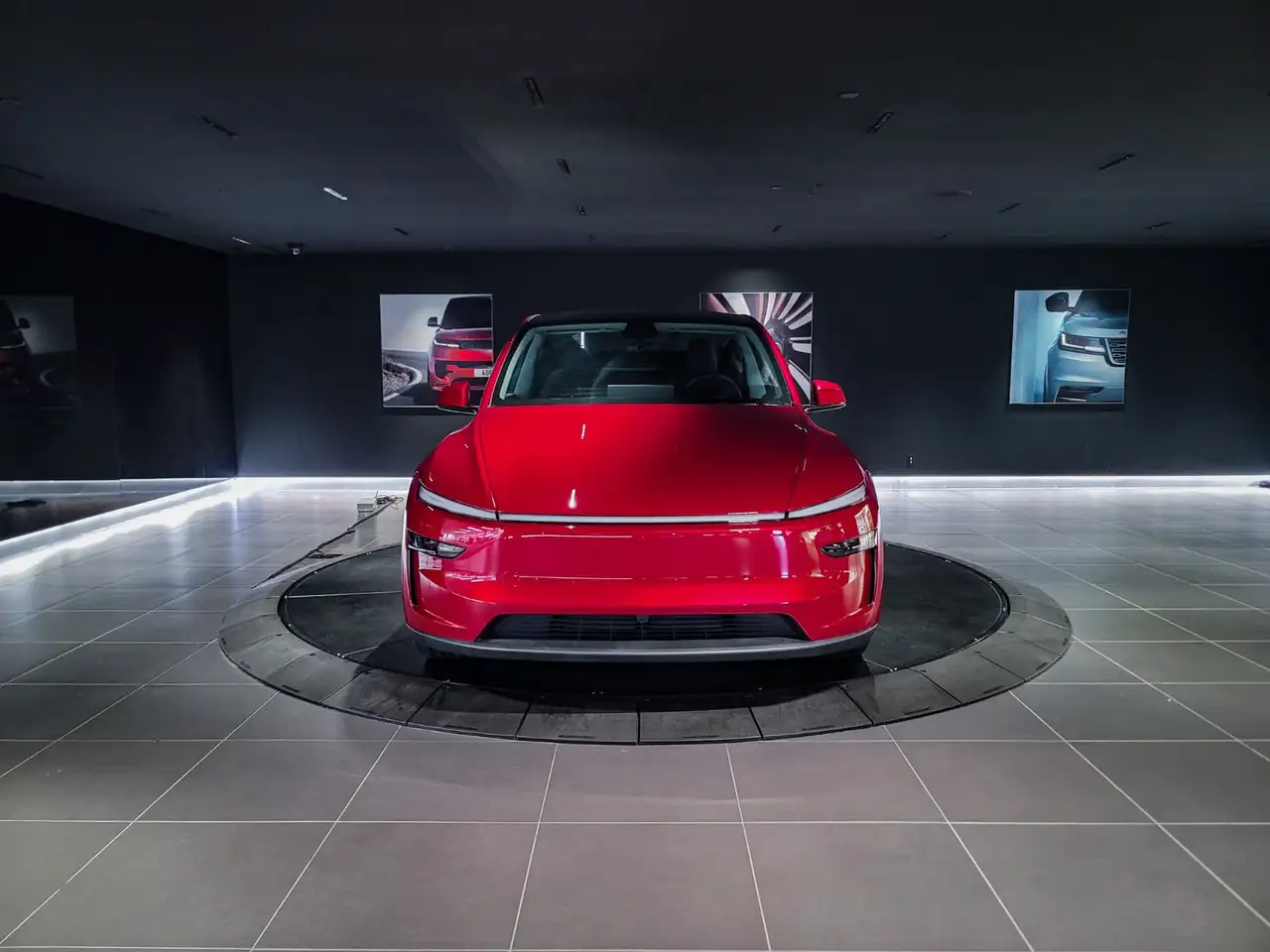 Tesla Model Y - Image 2