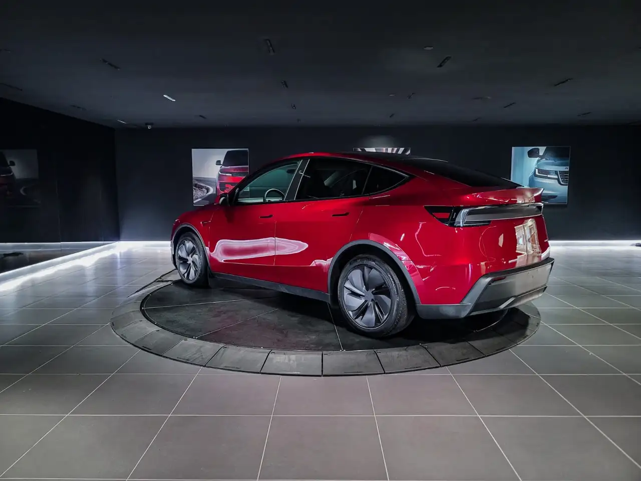 Tesla Model Y - Image 7