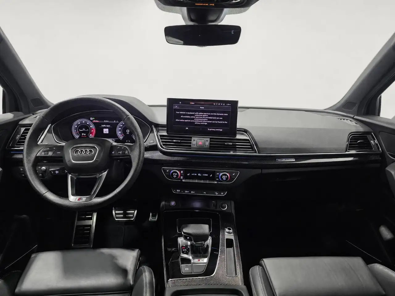 Audi SQ5 - Image 31