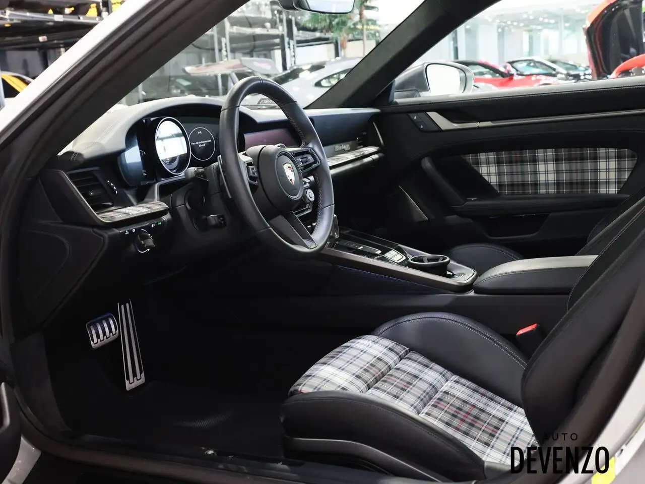 Porsche 911 - Image 14