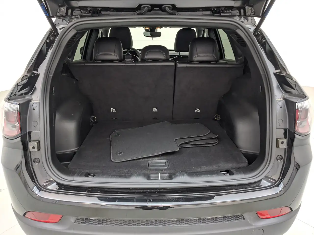 Jeep Compass - Image 34