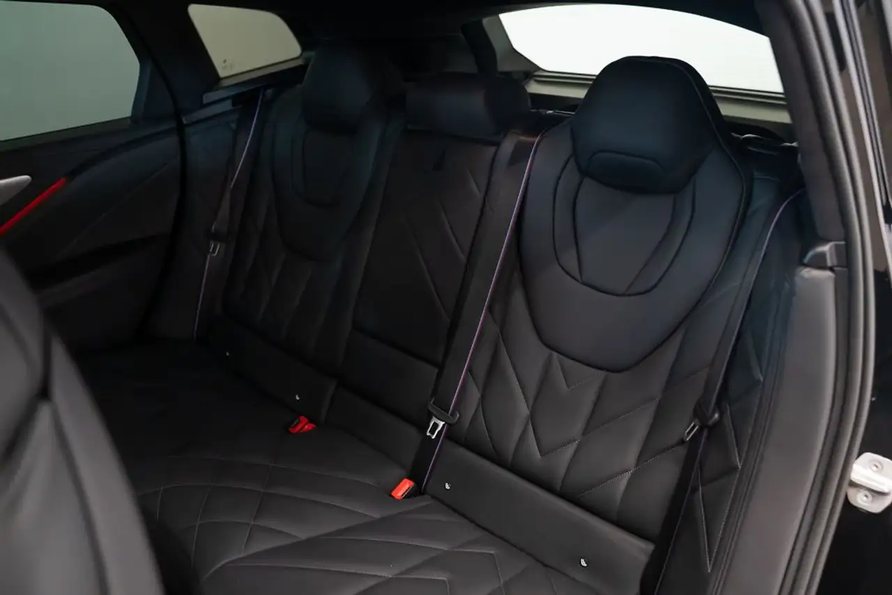 BMW XM - Image 17