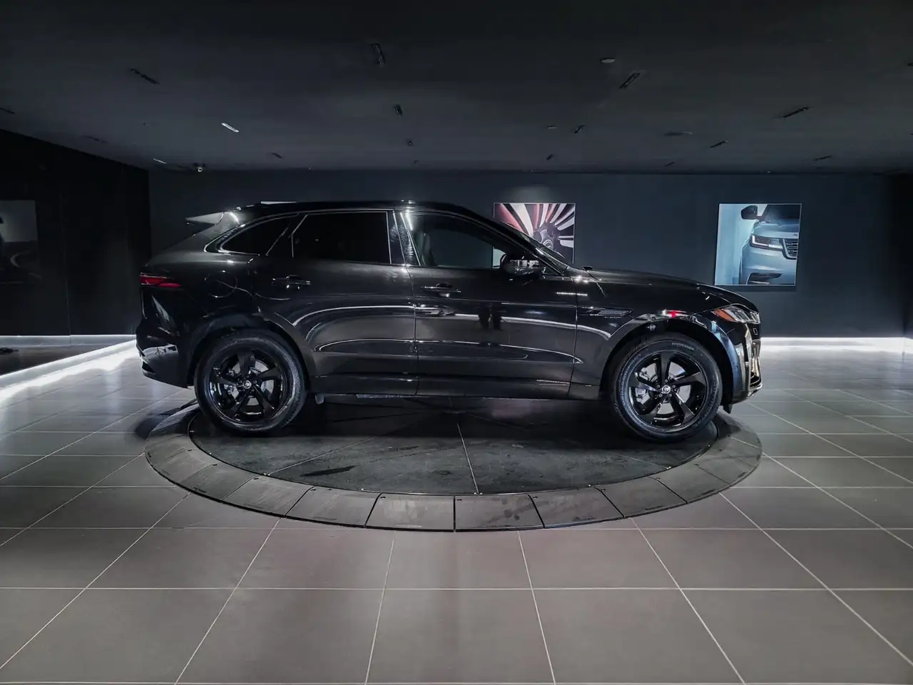 Jaguar F-Pace - Image 4