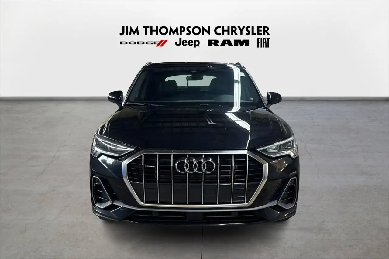 Audi Q3 - Image 2