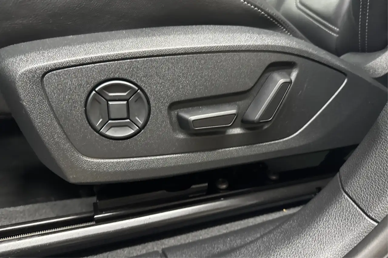 Audi Q3 - Image 31