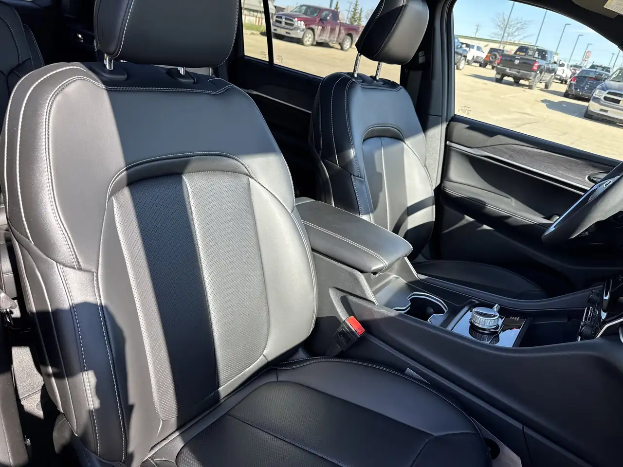 Jeep Grand Cherokee - Image 9