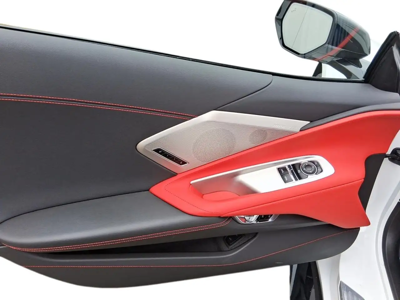 Chevrolet Corvette - Image 13