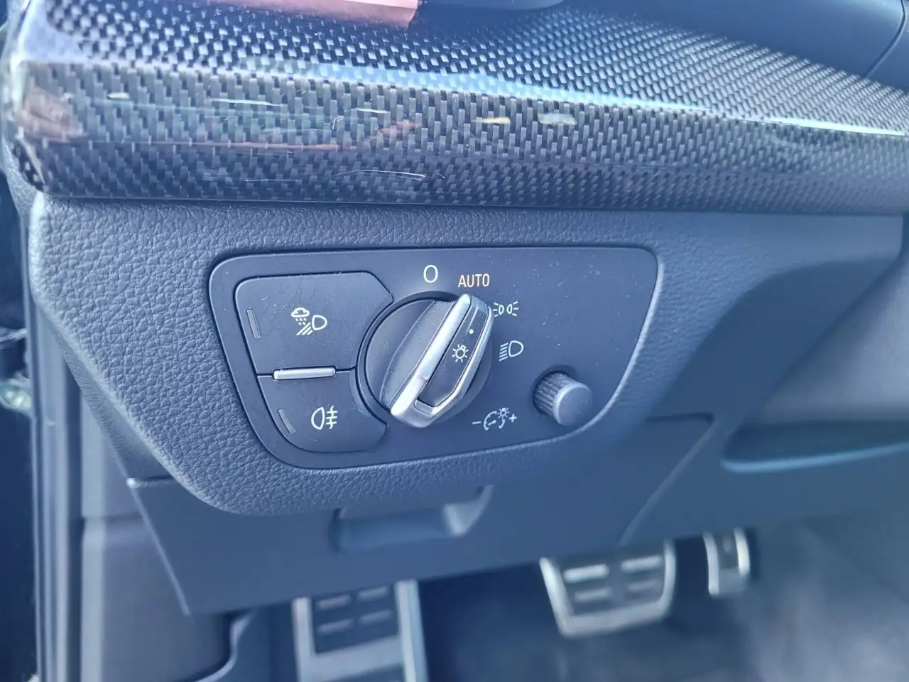 Audi SQ5 - Image 16