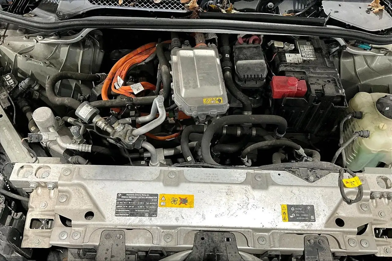 BMW iX - Image 29