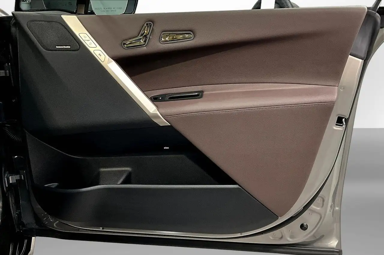 BMW iX - Image 27