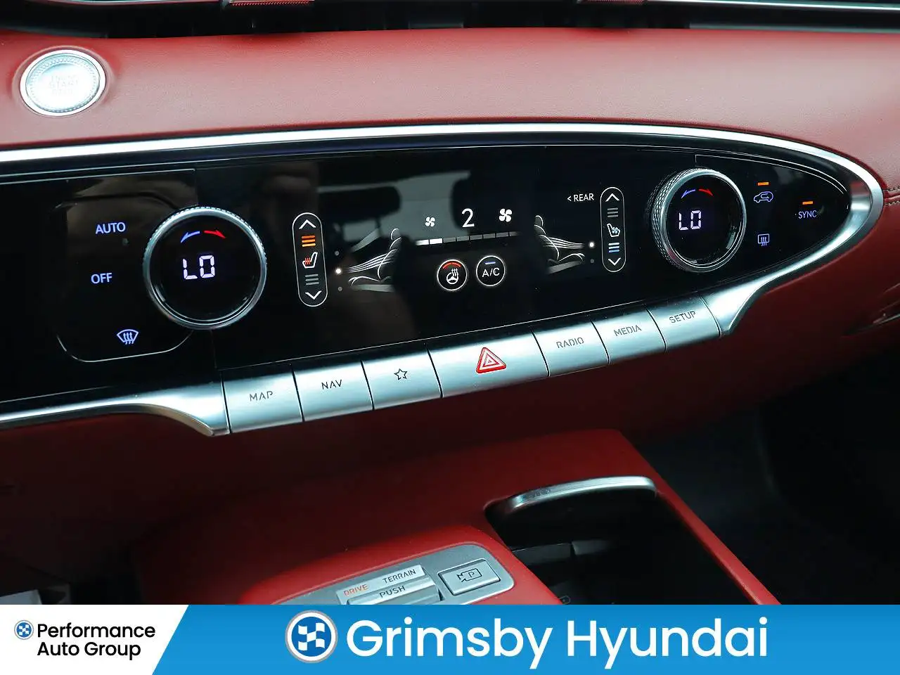 Genesis GV70 - Image 25