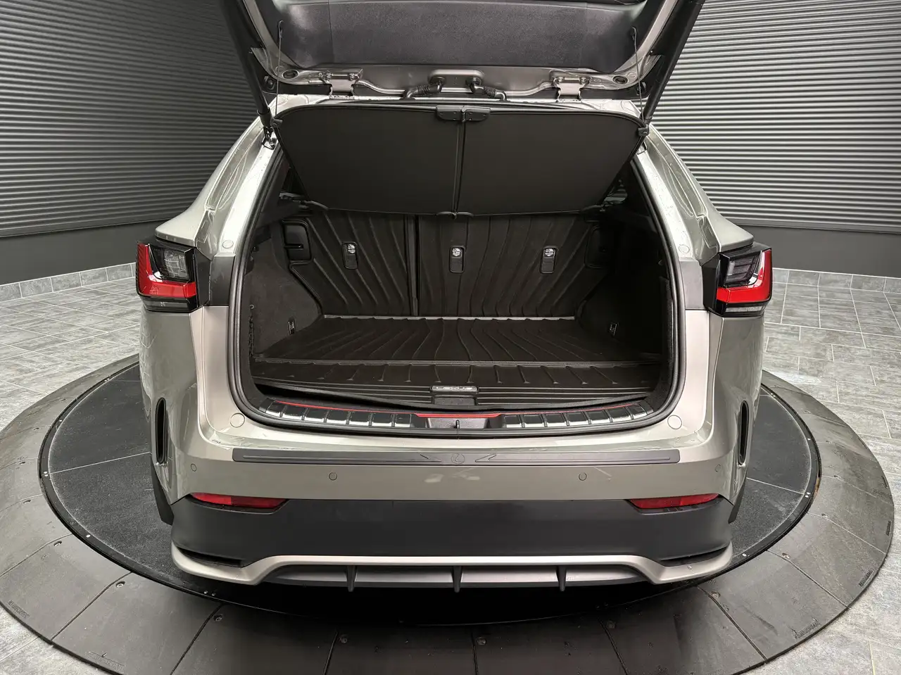 Lexus NX - Image 5