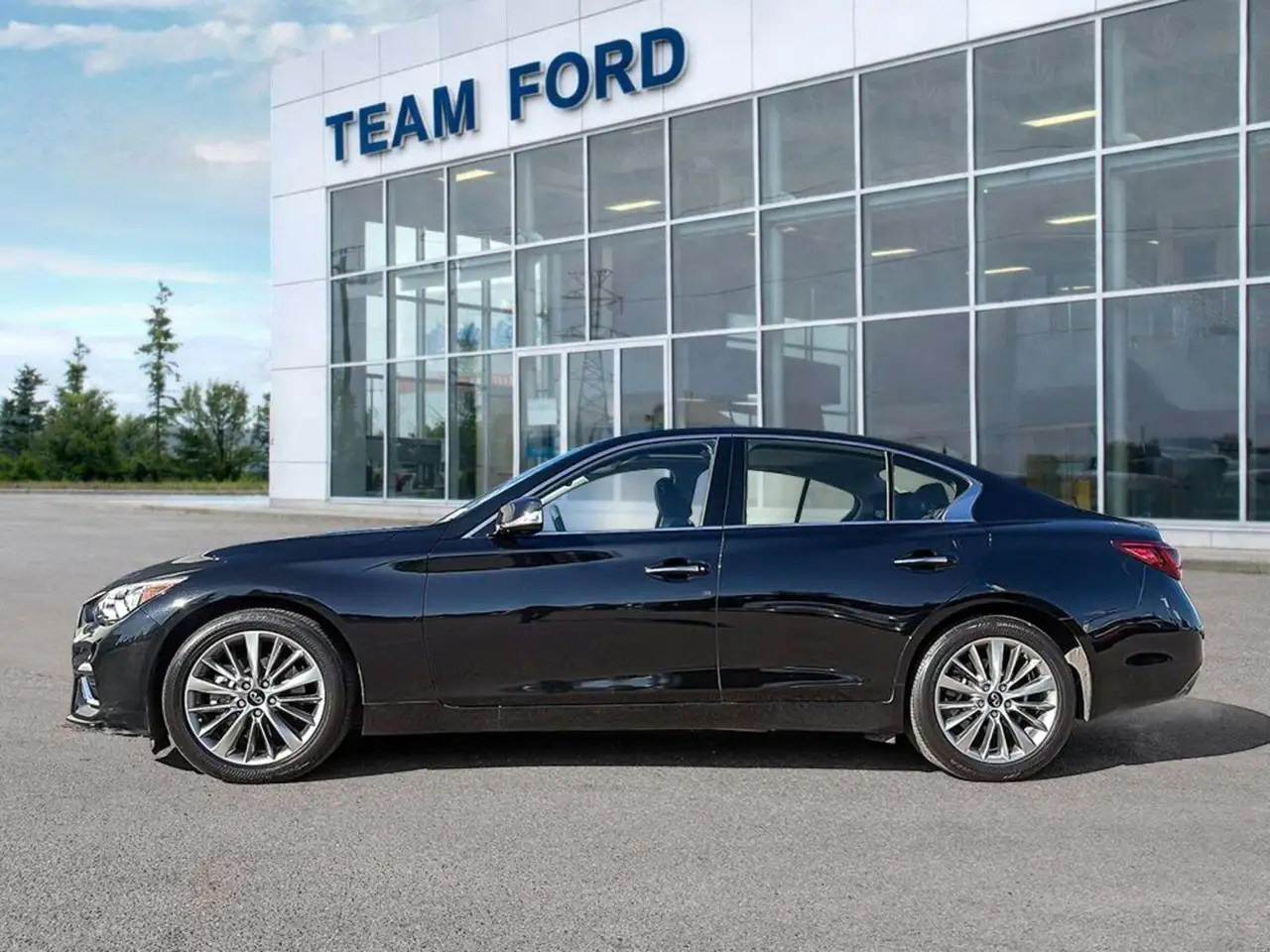 Infiniti Q50 - Image 3