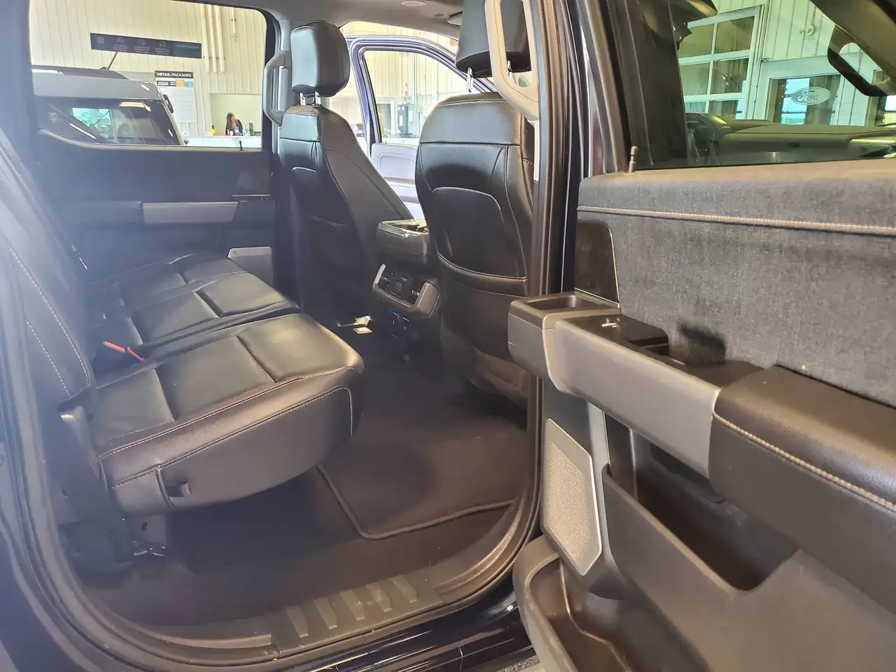 Ford F-150 - Image 9