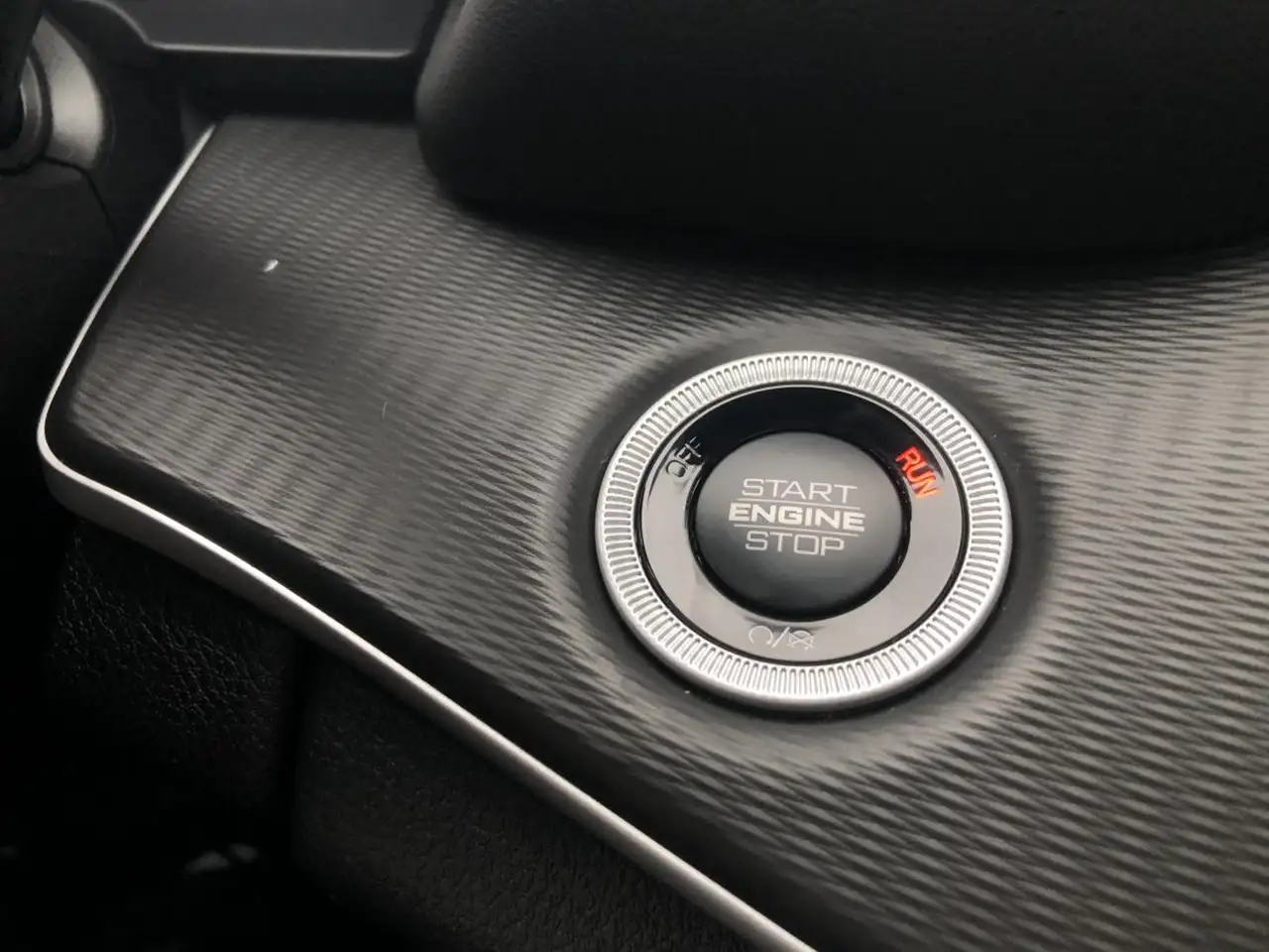 Jeep Grand Cherokee - Image 16