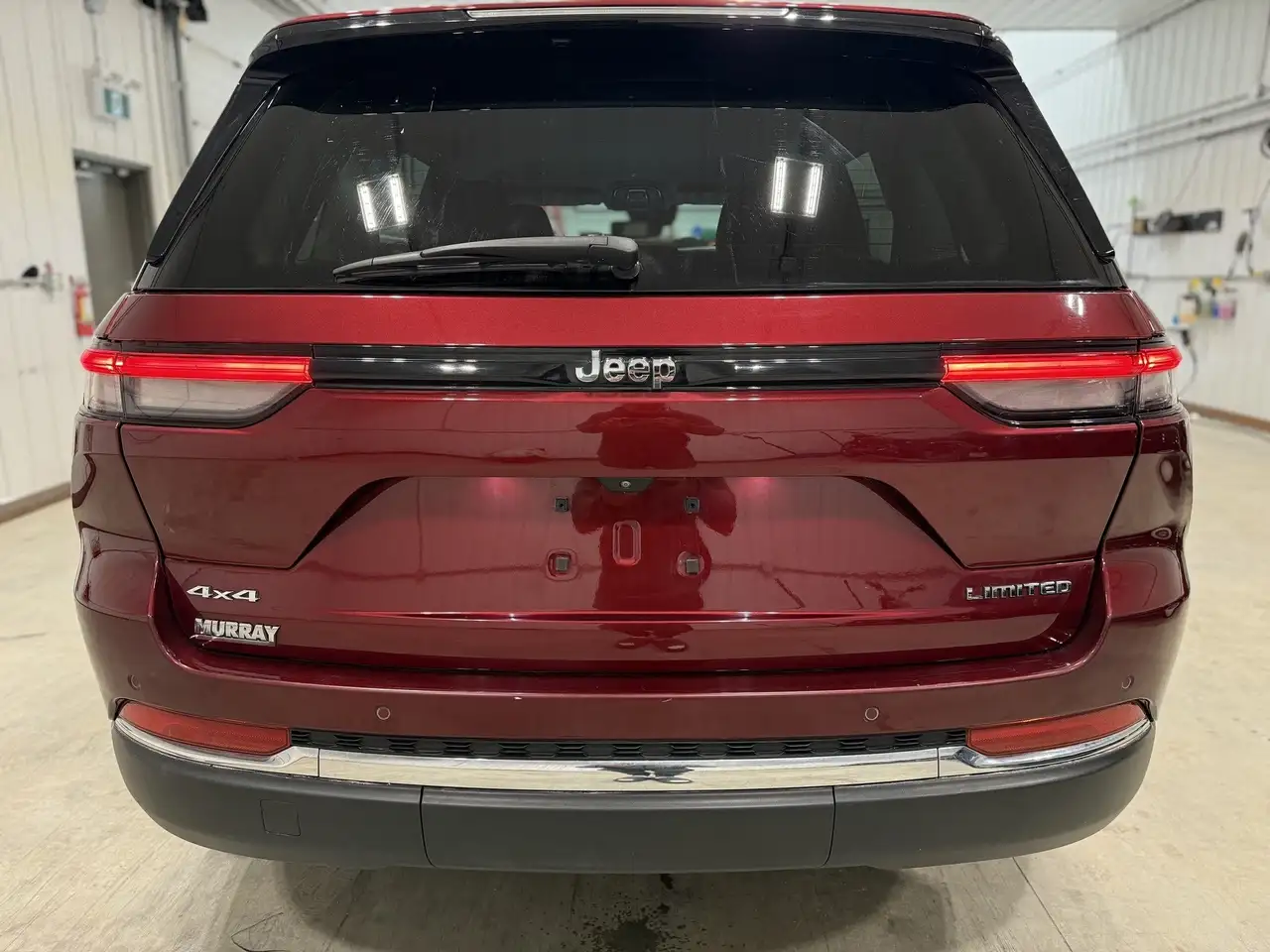 Jeep Grand Cherokee - Image 12