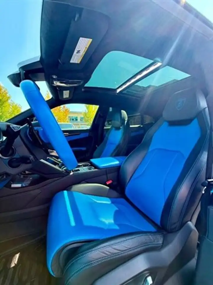 Lamborghini Urus - Image 12