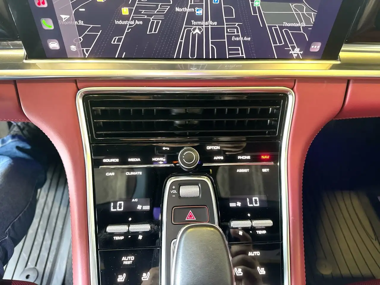 Porsche Panamera - Image 23