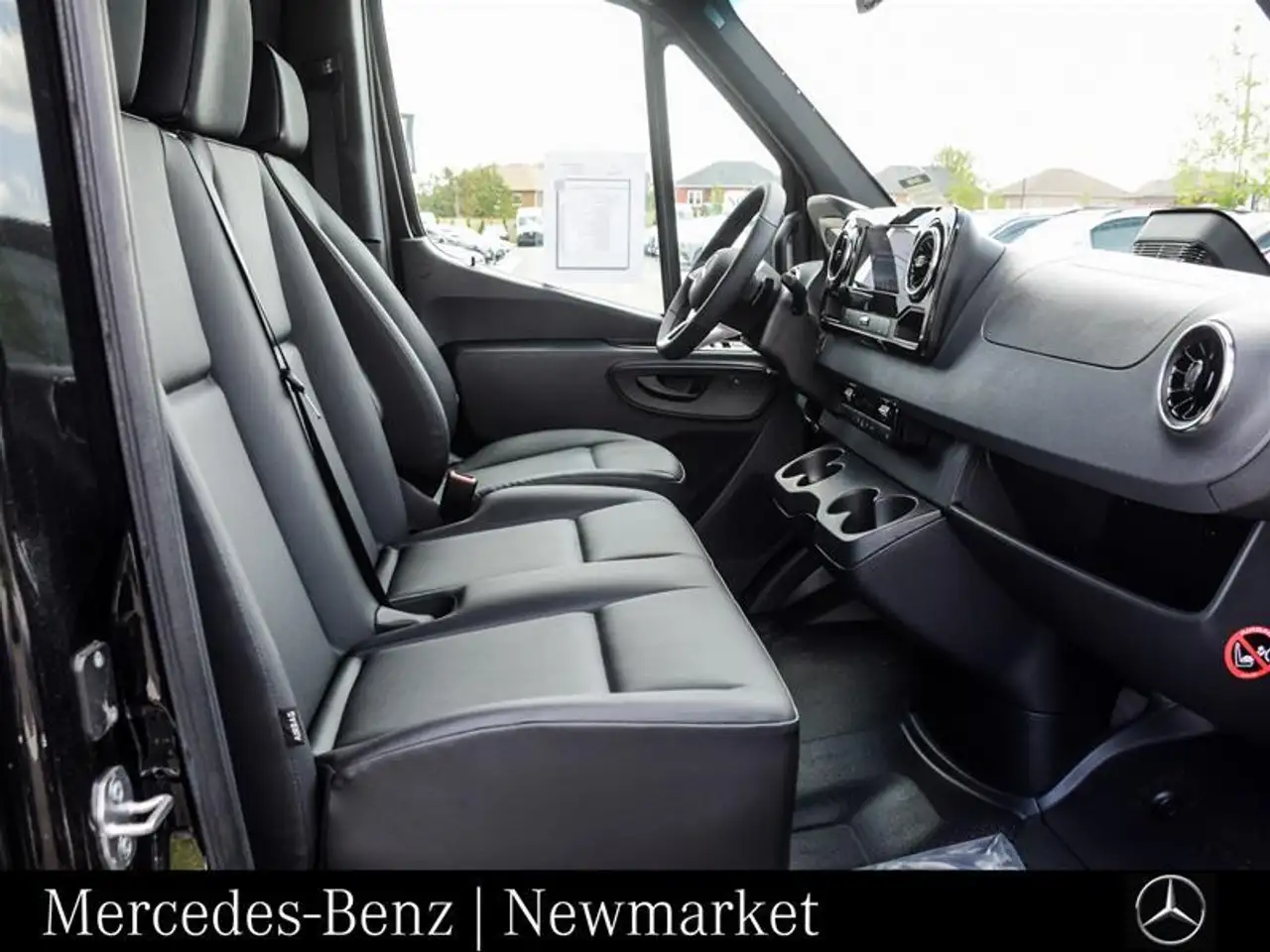 Mercedes-Benz Sprinter - Image 16