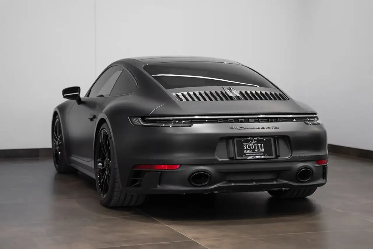 Porsche 911 - Image 6