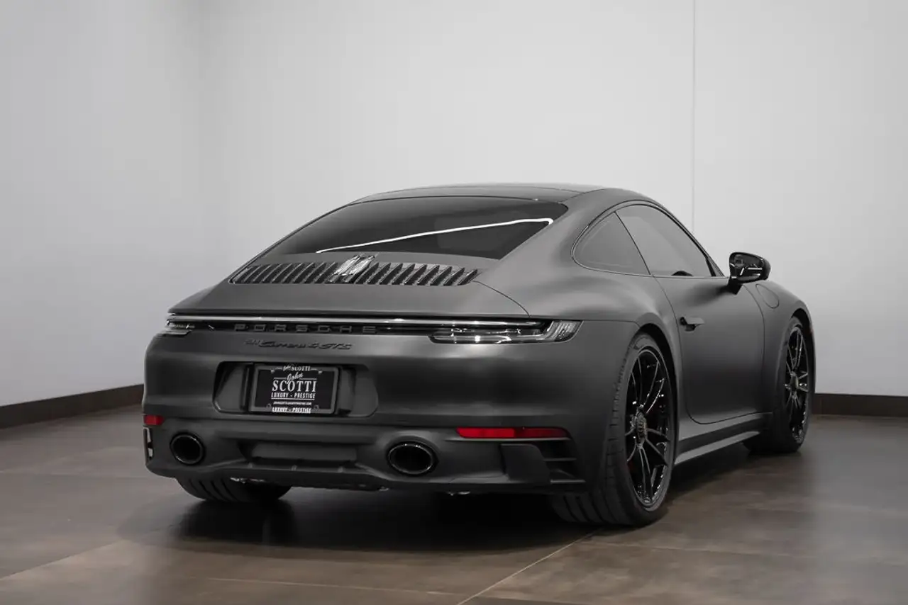 Porsche 911 - Image 4