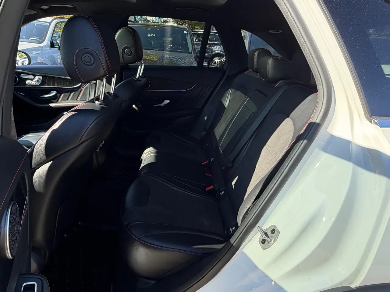 Mercedes-Benz GLC - Image 21